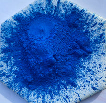 Load image into Gallery viewer, Blue Me Away Mica Powder