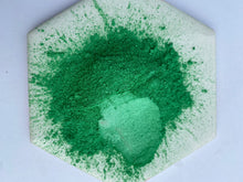 Load image into Gallery viewer, Grass Stain Mica Powder